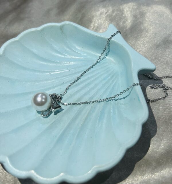 Timeless Bow Pearl Necklace